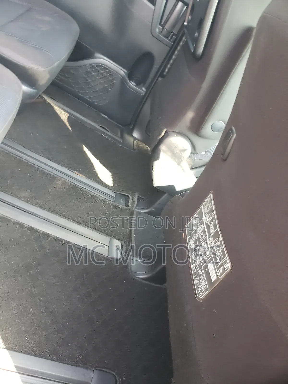 Toyota Noah 2.0 AWD (8 Seater) 2018 Silver