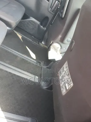Toyota Noah 2.0 AWD (8 Seater) 2018 Silver