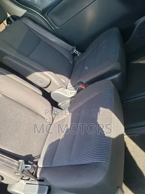 Toyota Noah 2.0 AWD (8 Seater) 2018 Silver
