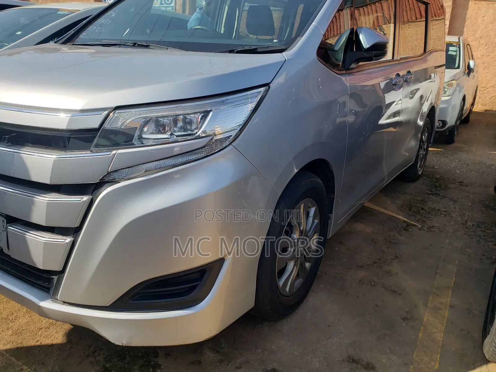 Toyota Noah 2.0 AWD (8 Seater) 2018 Silver