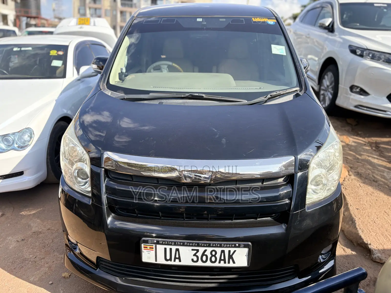 Toyota Noah 2.0 158hp FWD (8 Seater) 2009 Black