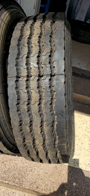 265/70r19.5 LCT H/W Front Tyres