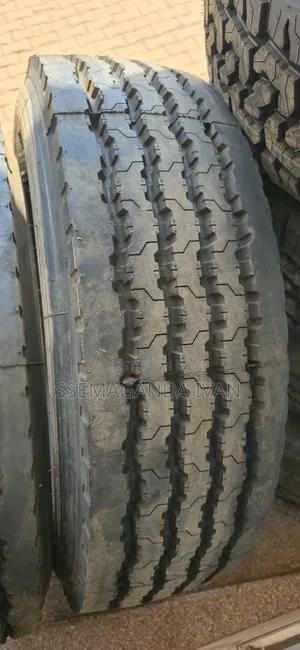 265/70r19.5 LCT H/W Front Tyres