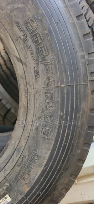 265/70r19.5 LCT H/W Front Tyres