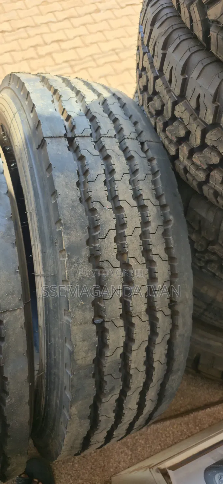 265/70r19.5 LCT H/W Front Tyres