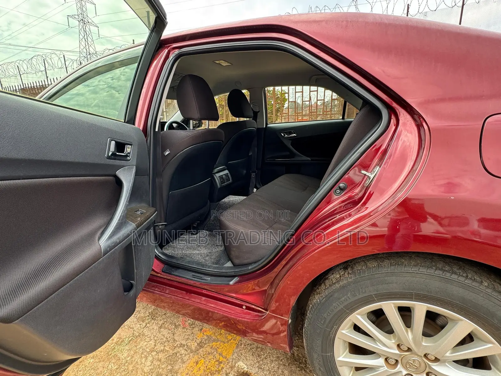 Toyota Mark X 2.5 AWD 2012 Red