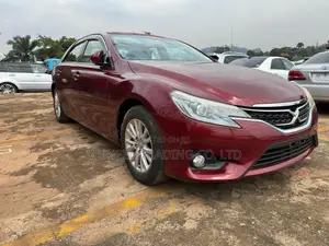 Toyota Mark X 2.5 AWD 2012 Red