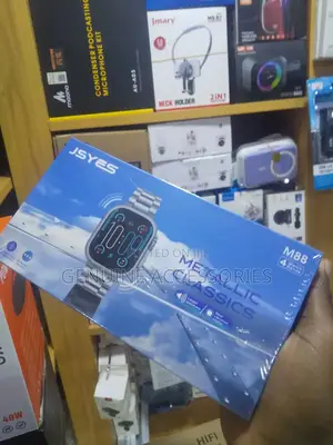 Smartwatch With Four Bands