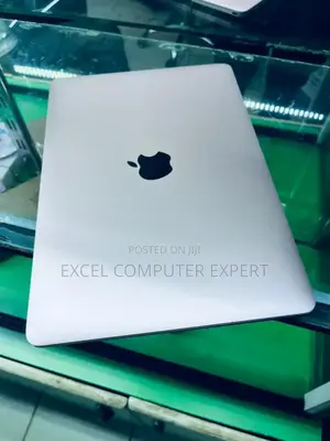 New Laptop Apple MacBook Pro 8GB Intel Core I5 SSD 256GB
