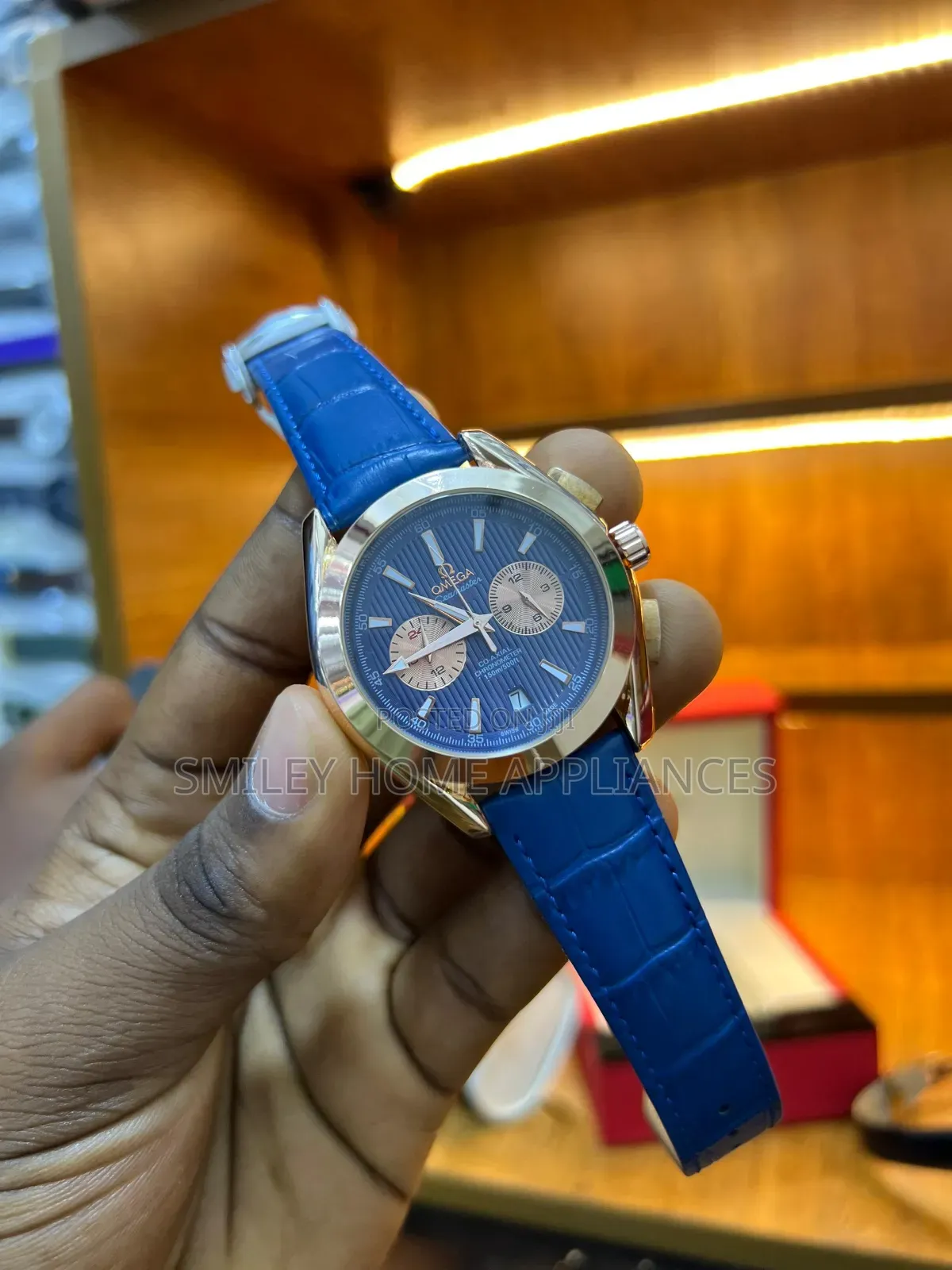 Omega Unisex Classy Analog Wrist Time Piece