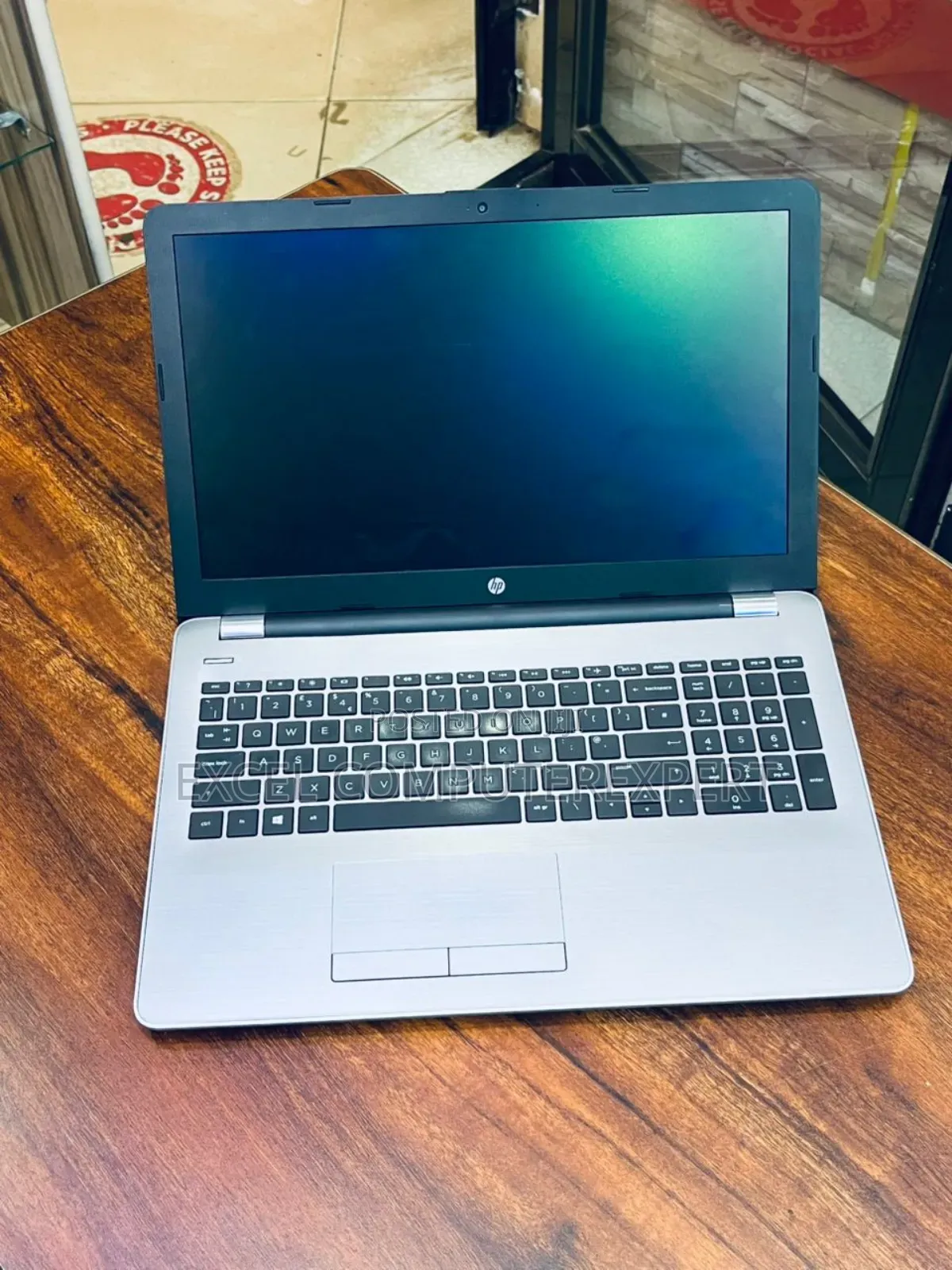 New Laptop HP 250 G7 8GB Intel Core I7 HDD+SSD 256GB