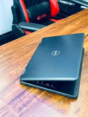 New Laptop Dell Latitude 3390 4GB Intel Core I5 SSD 128GB