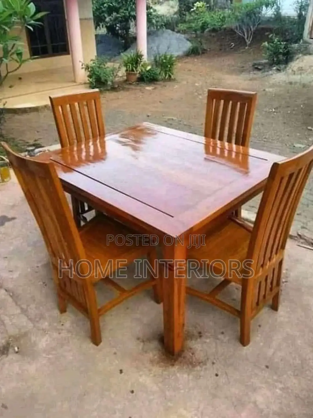 Four Seater Dinning Table