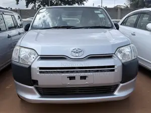 Photo - Toyota Probox 1.5 F 2WD 2016 Silver