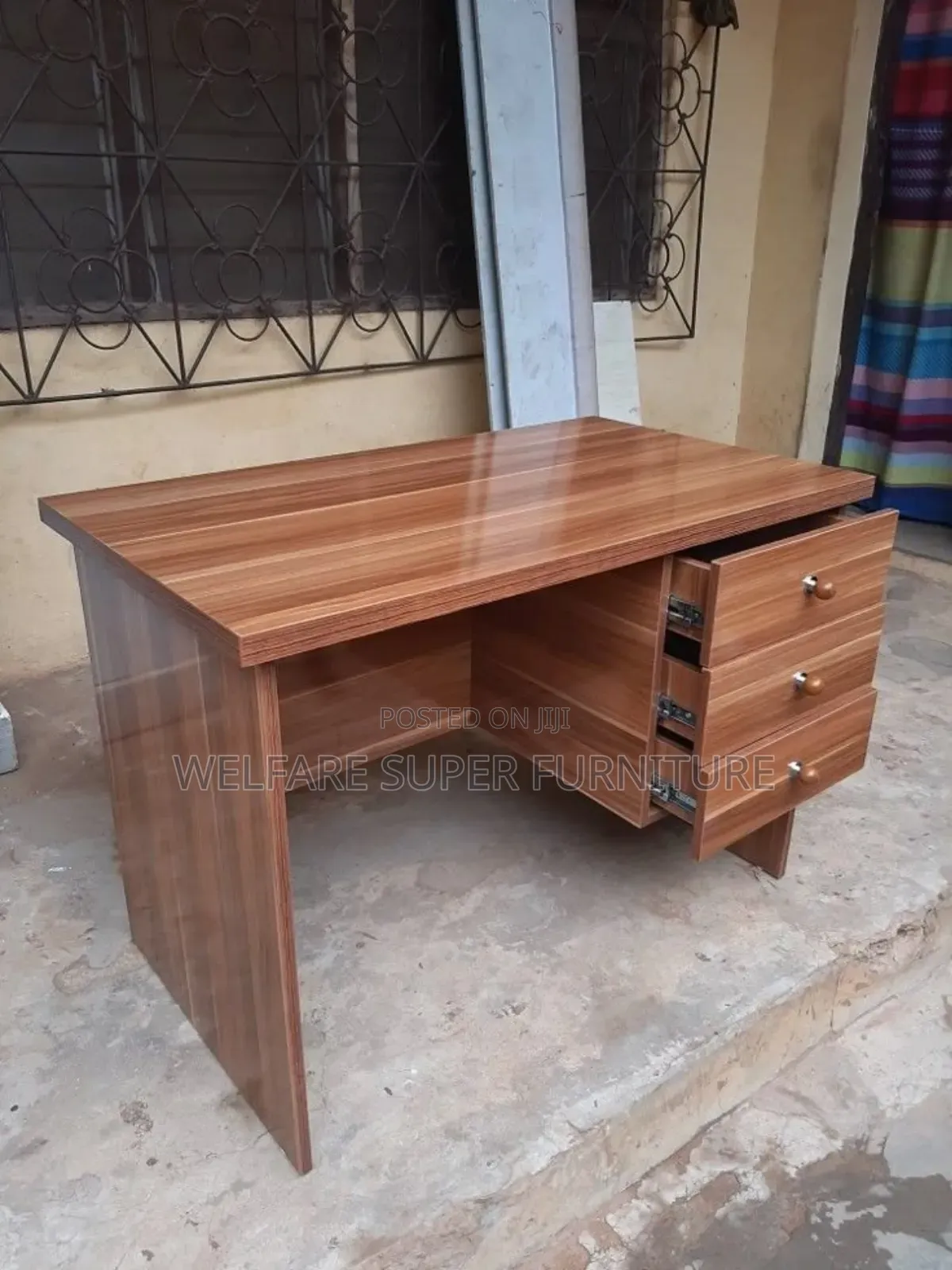 Small Counter Table