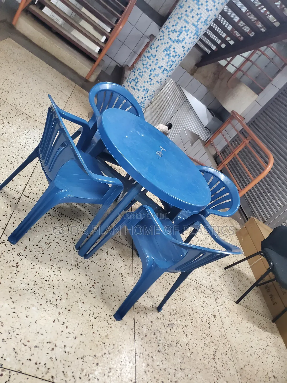 Bar Round Table and Chairs Blue