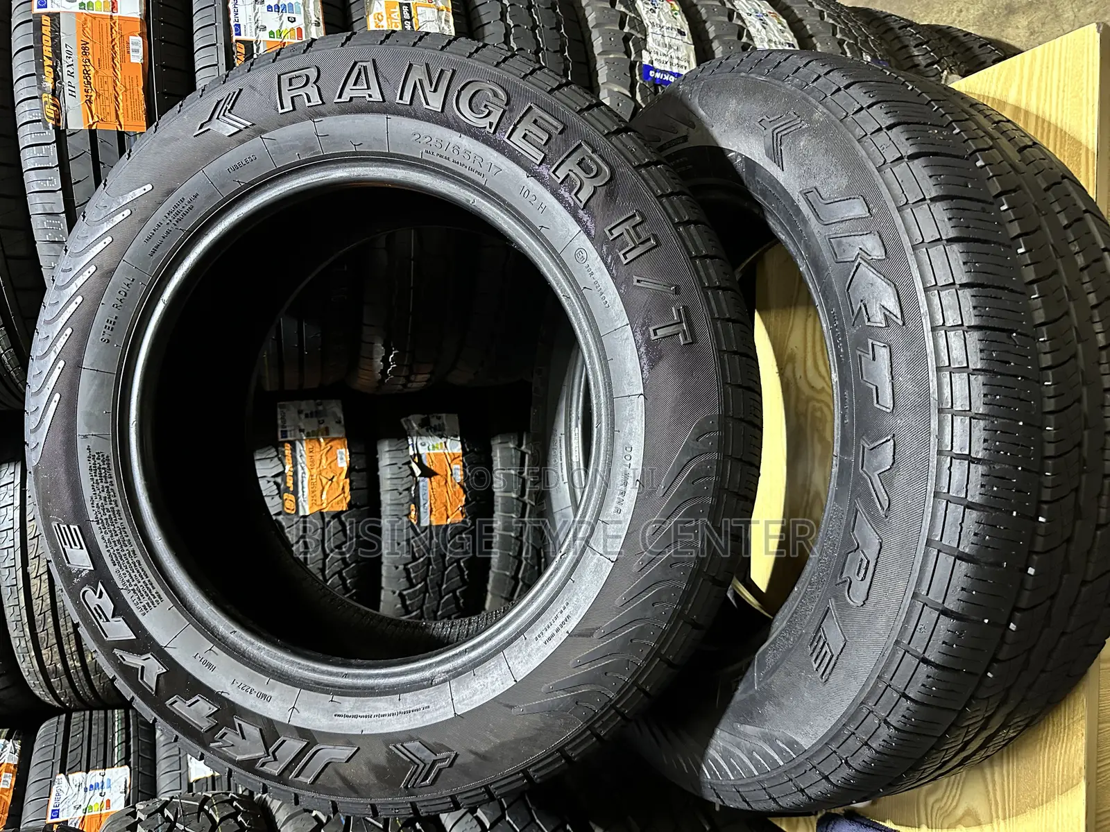 225/65r17 Jk Tires Foreign Used Good Condition