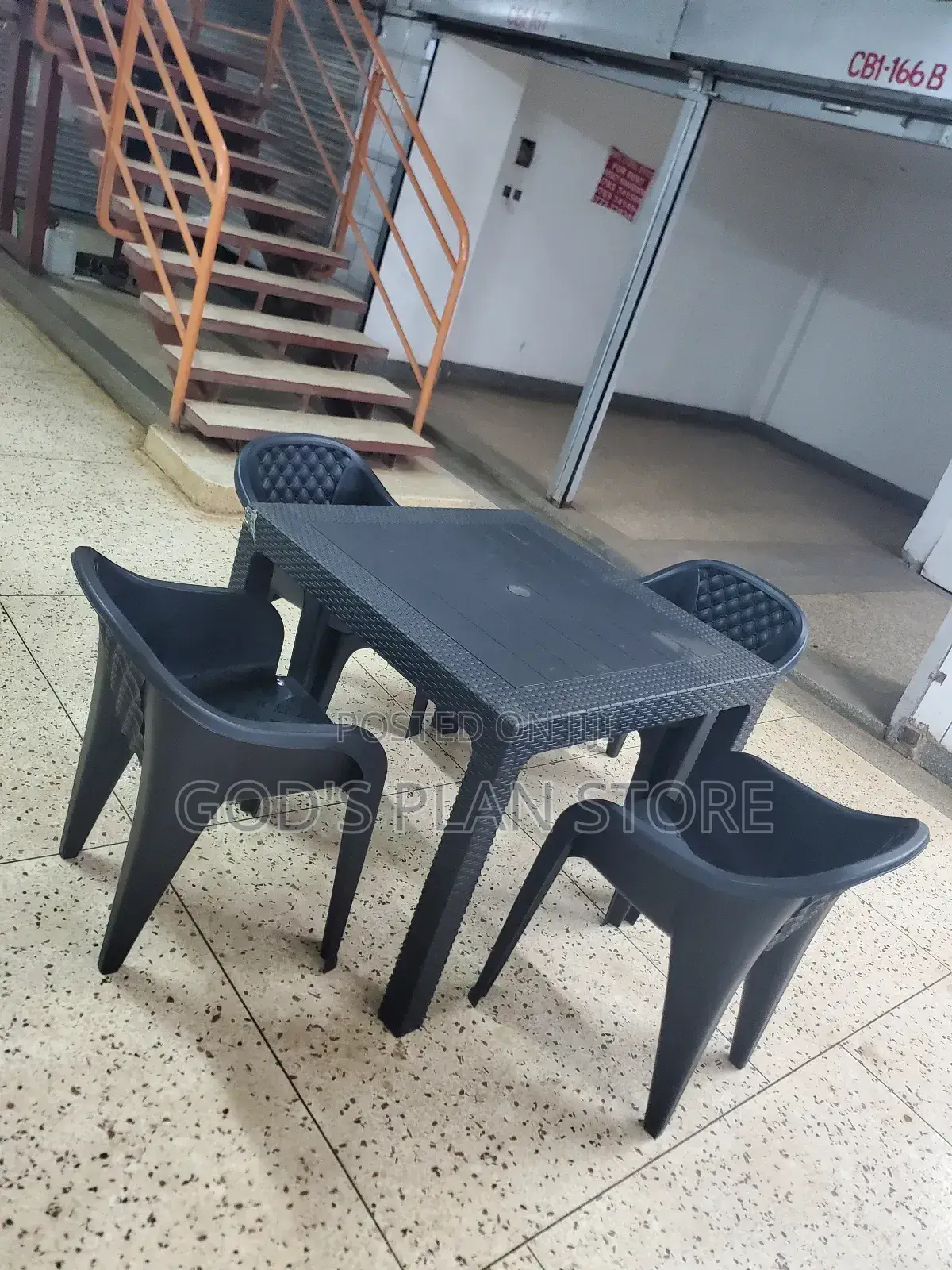 Office Plastic Chairs and Table
