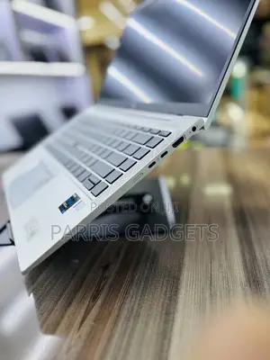Laptop HP EliteBook 840 G8 16GB Intel Core I7 SSD 512GB