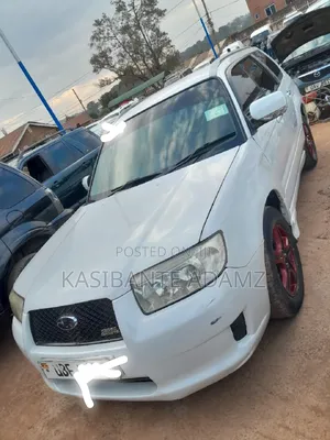 Photo - Subaru Forester 2010 White