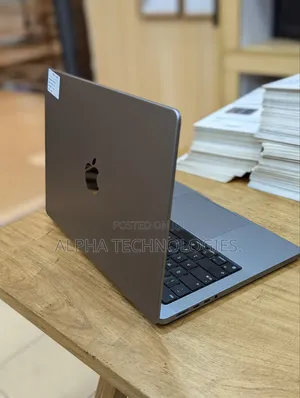 Apple MacBook Pro 2023 M2 Pro 14-Inch 16GB Apple M2 Ultra SSD 512GB