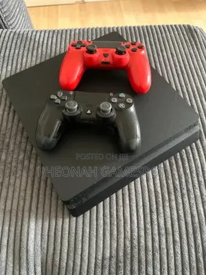 Playstation 4 Slim Chipped, 1tb, 23+ Games, 2 Controllers!