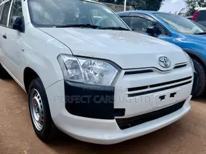 Photo - Toyota Probox 1.5 F 4WD 2016 White