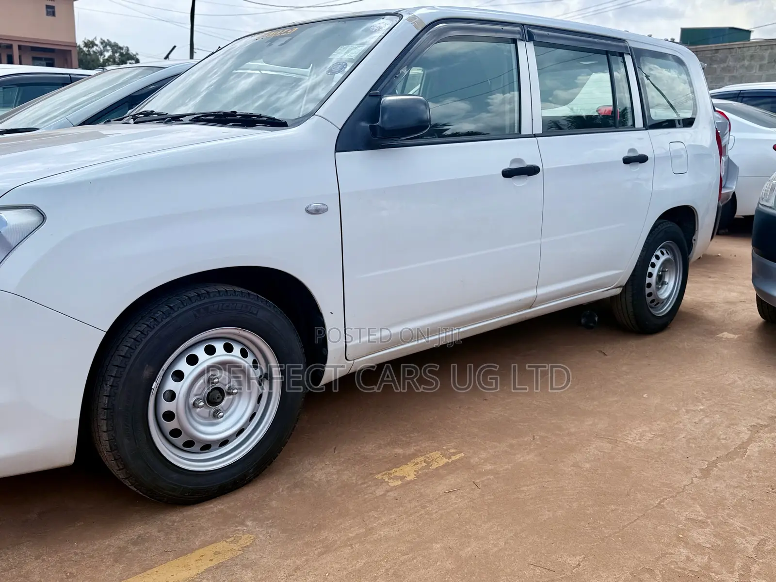 Toyota Probox 1.5 F 4WD 2016 White