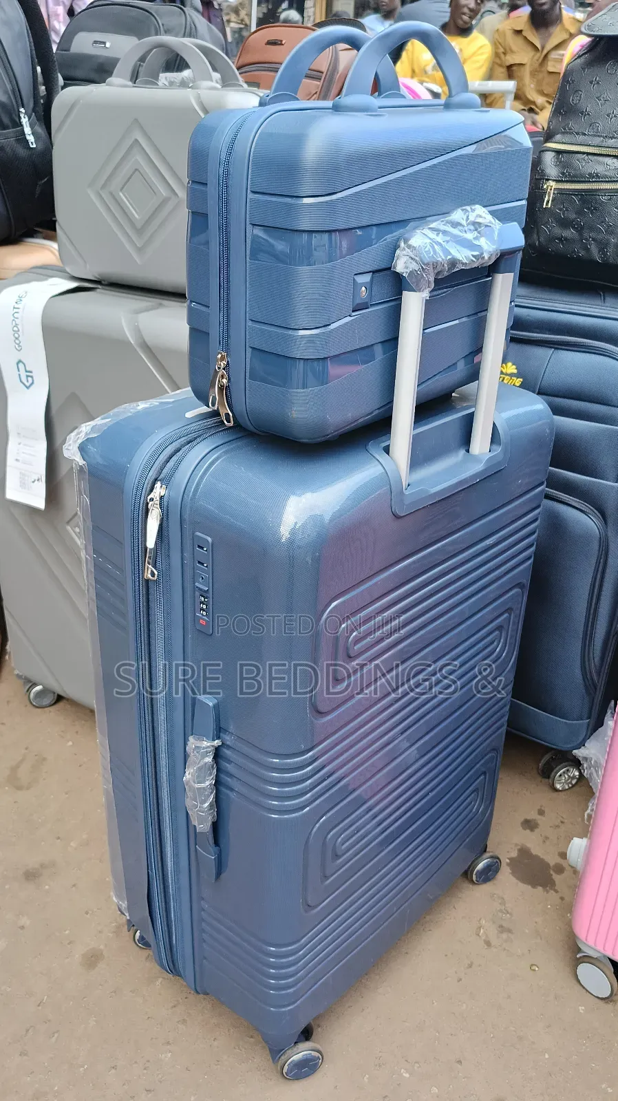 Good Partner Rubber Suitcase