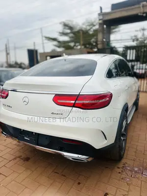 Mercedes-Benz GLE-Class GLE 350d 4MATIC 2017 White