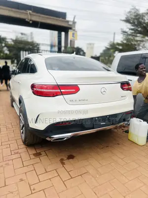 Mercedes-Benz GLE-Class GLE 350d 4MATIC 2017 White