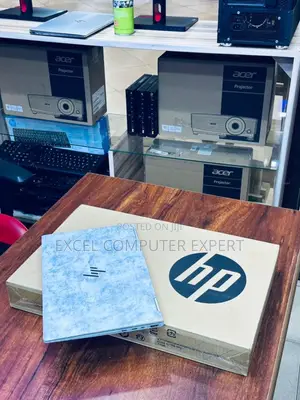 New Laptop HP EliteBook X360 1030 G3 8GB Intel Core i7 SSD 512GB