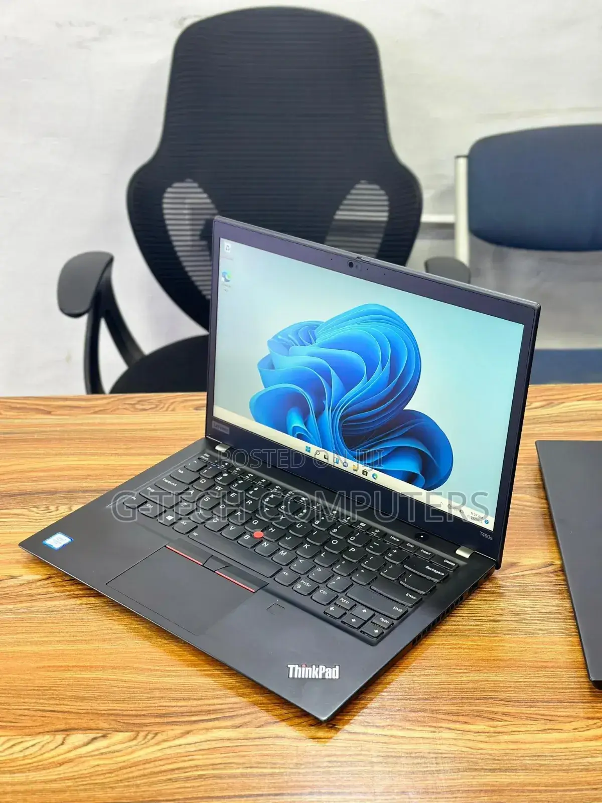 New Laptop Lenovo Thinkpad T490s 8GB Intel Core I5 SSD 256GB
