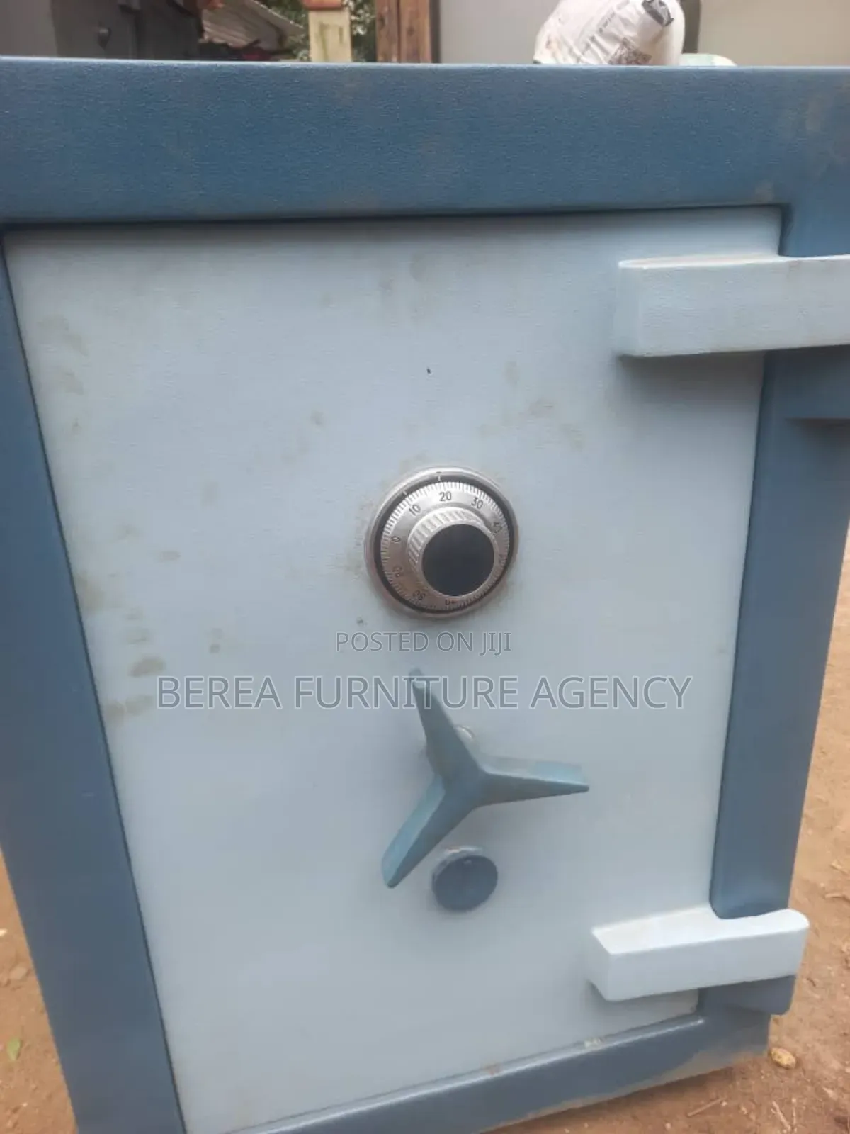 Money Safe With Keys And Combination Lock System