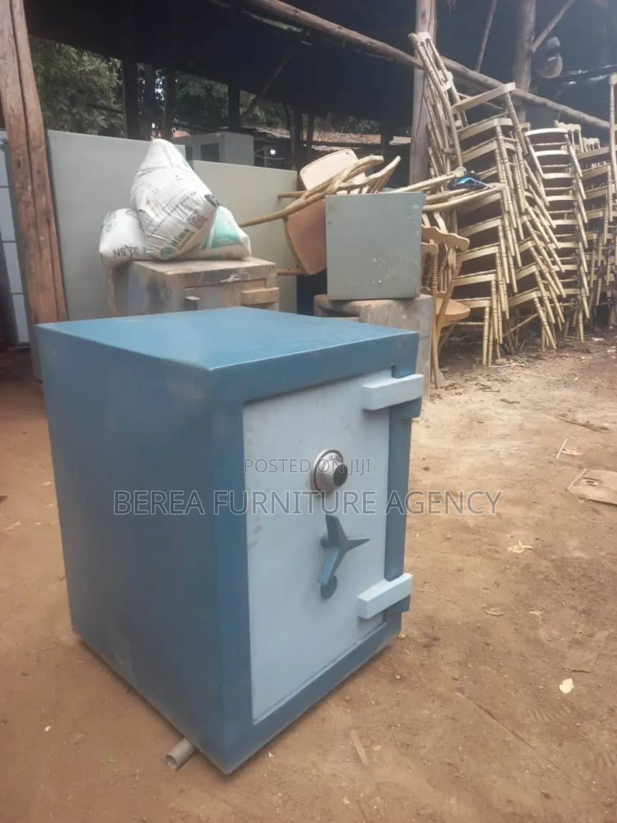Money Safe With Keys And Combination Lock System