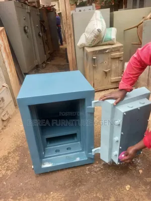Money Safe With Keys And Combination Lock System