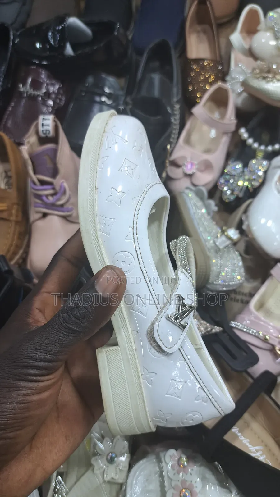 Girls Super White Louis Viton Shoes
