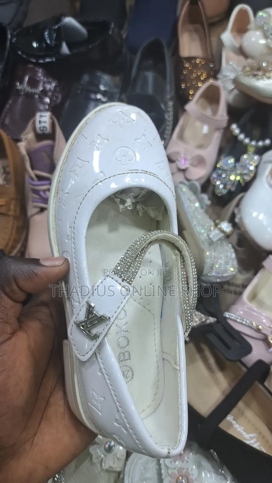 Girls Super White Louis Viton Shoes