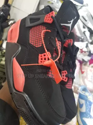 Jordan 4 Sneakers