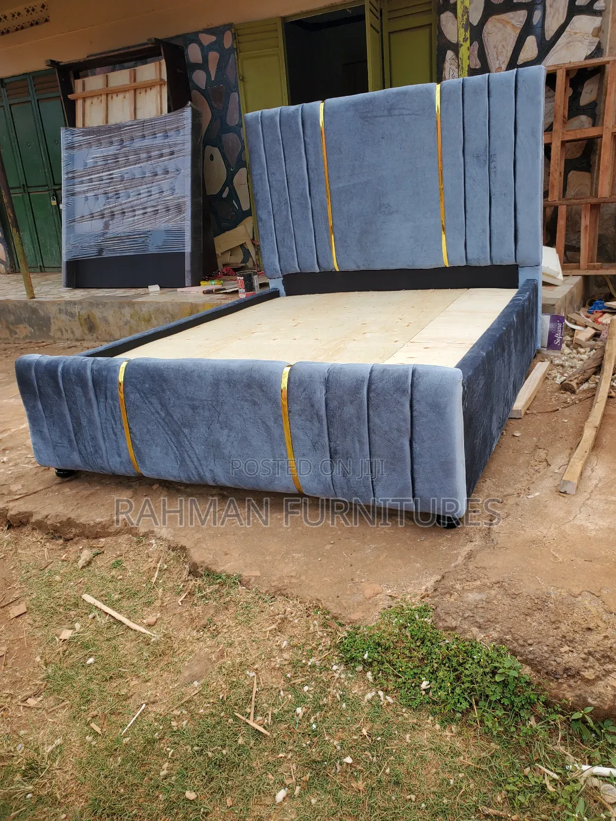 Five by Six Bed Gray With Gold Strips