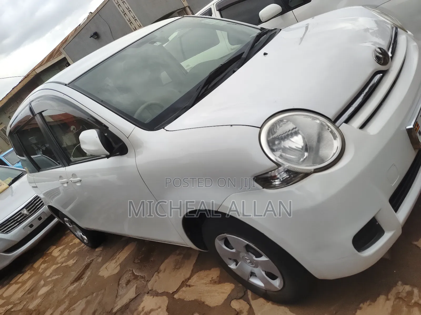 Toyota Sienta 2005 White