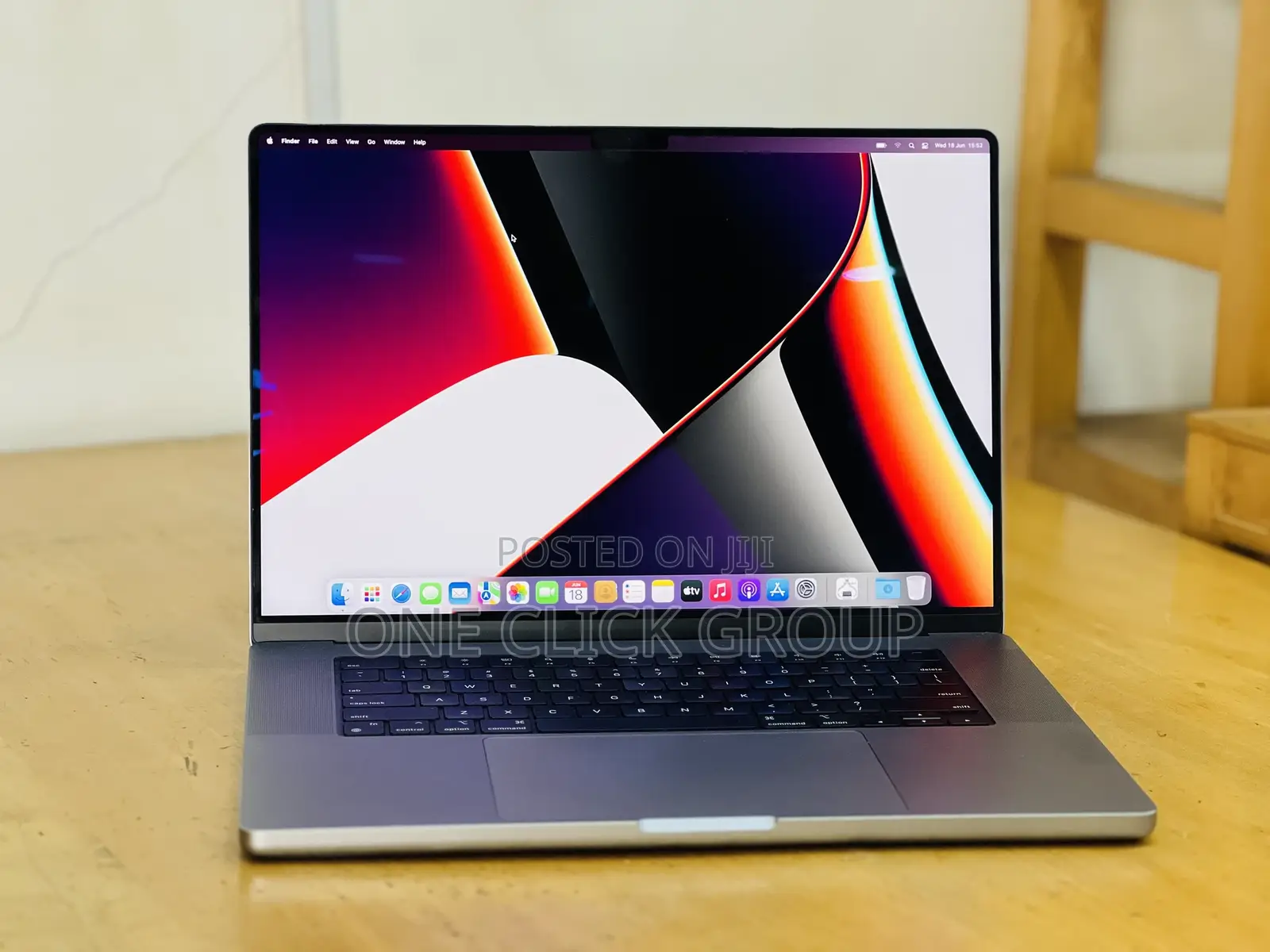 Laptop Apple MacBook Pro 2021 M1 32GB Apple M1 Max SSHD (Hybrid) 1T