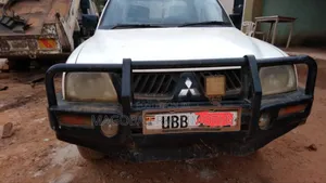 Mitsubishi L200 2005 White