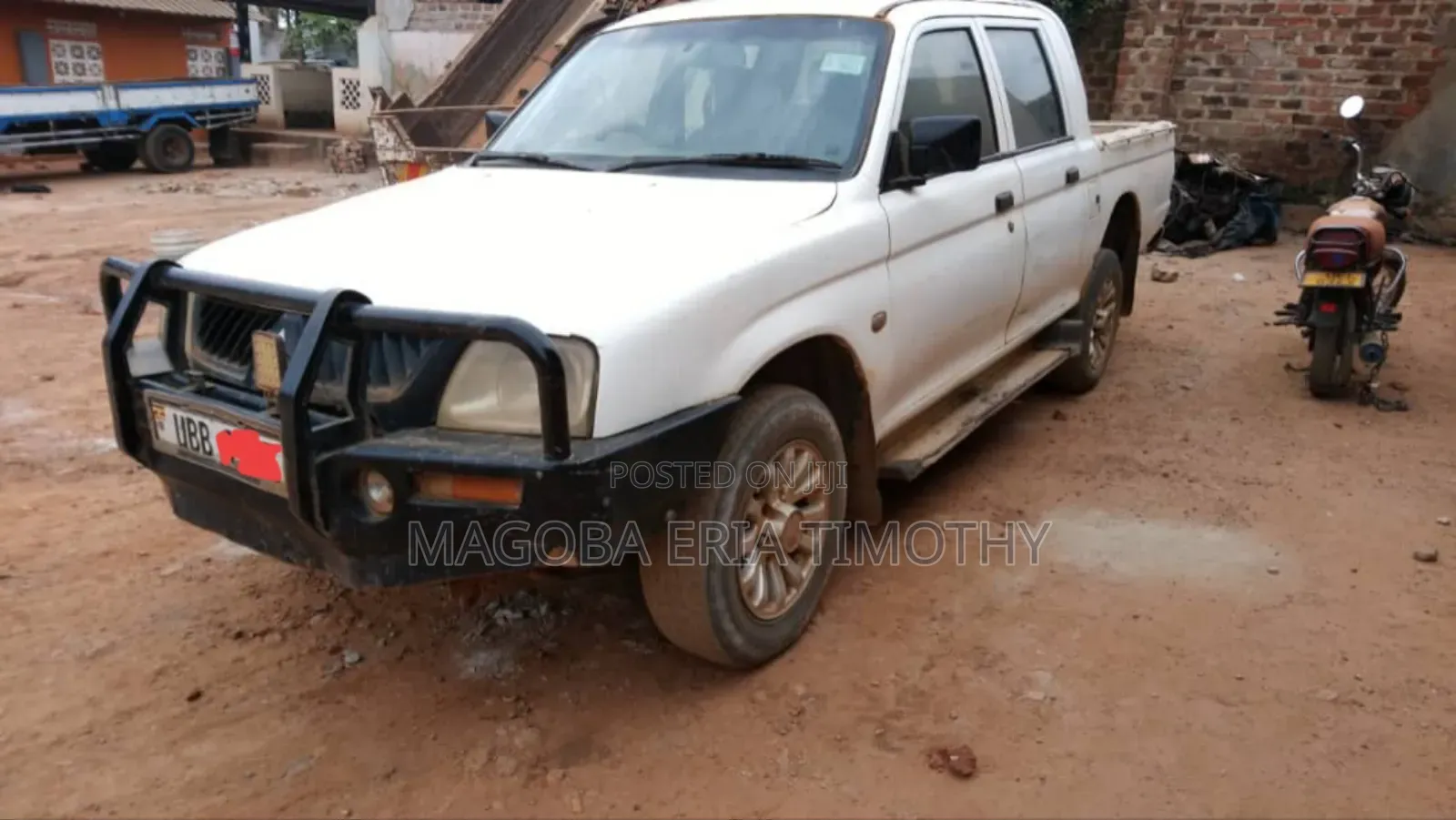 Mitsubishi L200 2005 White