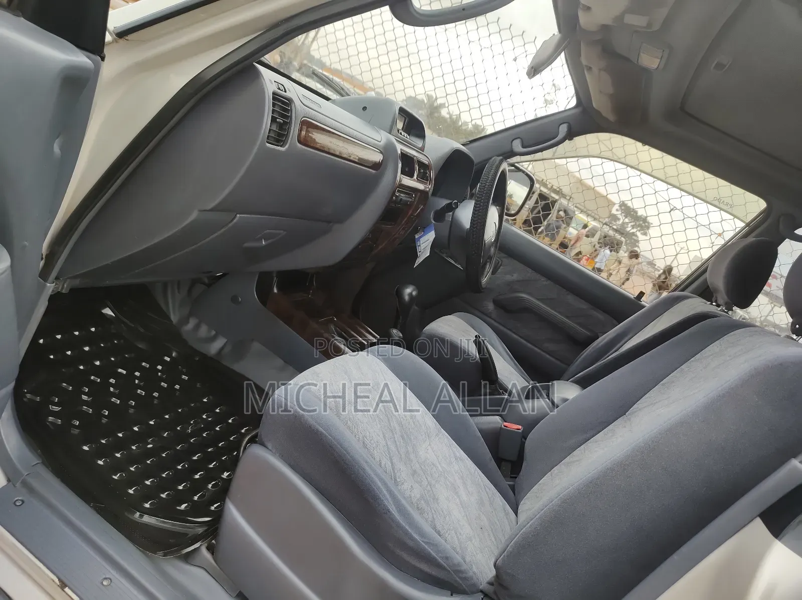 Toyota Land Cruiser Prado 2000 Silver