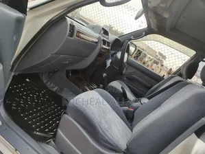 Toyota Land Cruiser Prado 2000 Silver