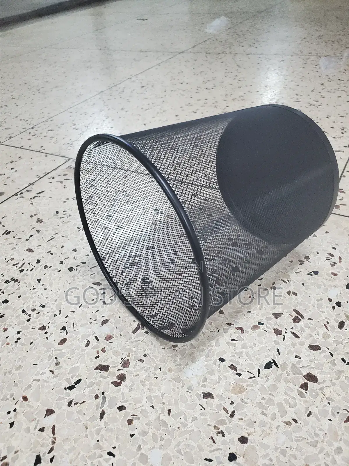 Metallic Meshed Trash Can Dust Bins
