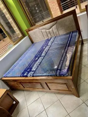 5×6 Wooden Bed in Mugavu