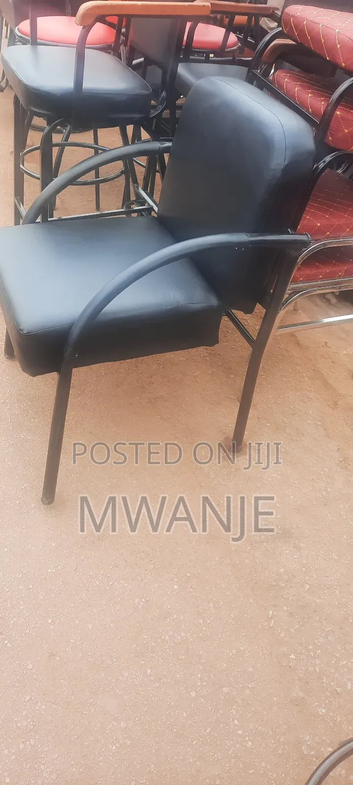 Saloon Chair