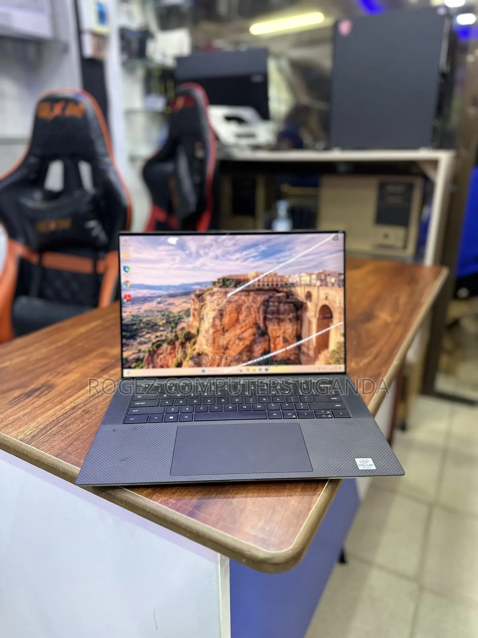 New Laptop Dell Precision 5550 32GB Intel Core I7 SSD 512GB
